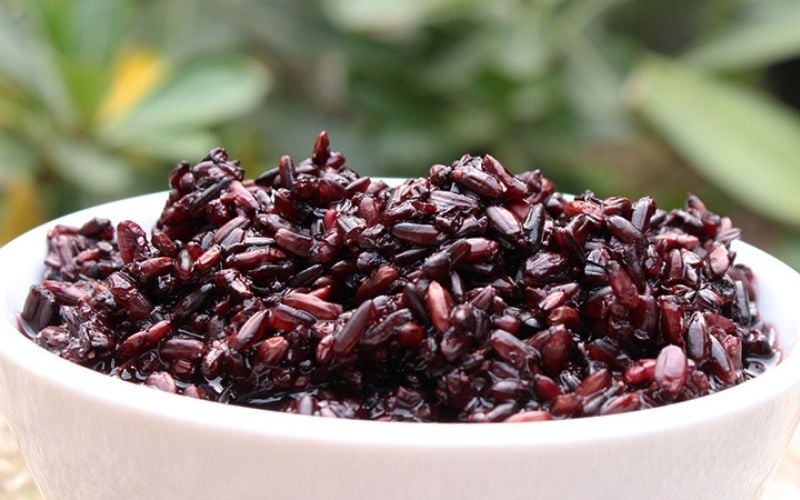 Gạo nếp cẩm có màu tím than đặc trưng giàu dinh dưỡng